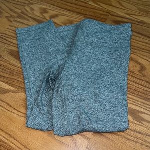 Heather grey lululemon crop leggings size 6